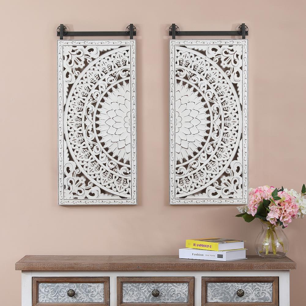 Set of 2 Distressed Ivory White Wood Flower Wall Decor. Picture 2