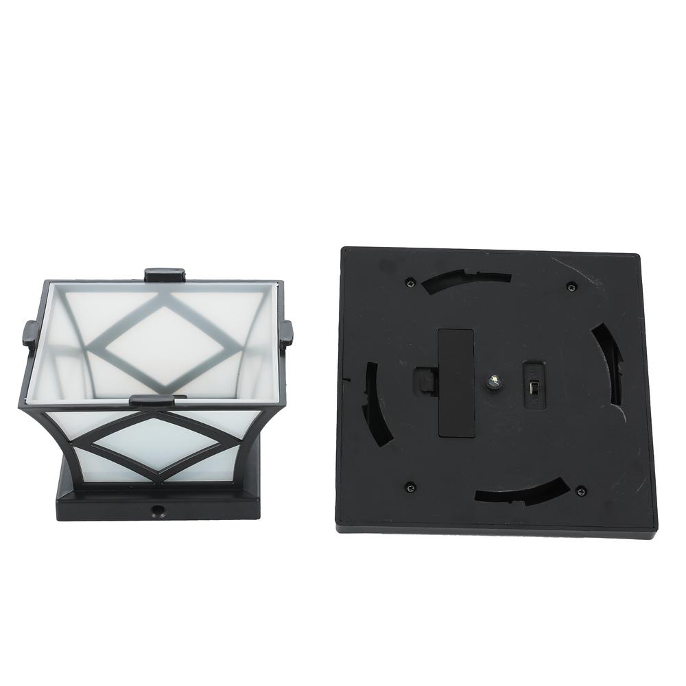 Set of 2 Traditional Solar Post Lights. Picture 7