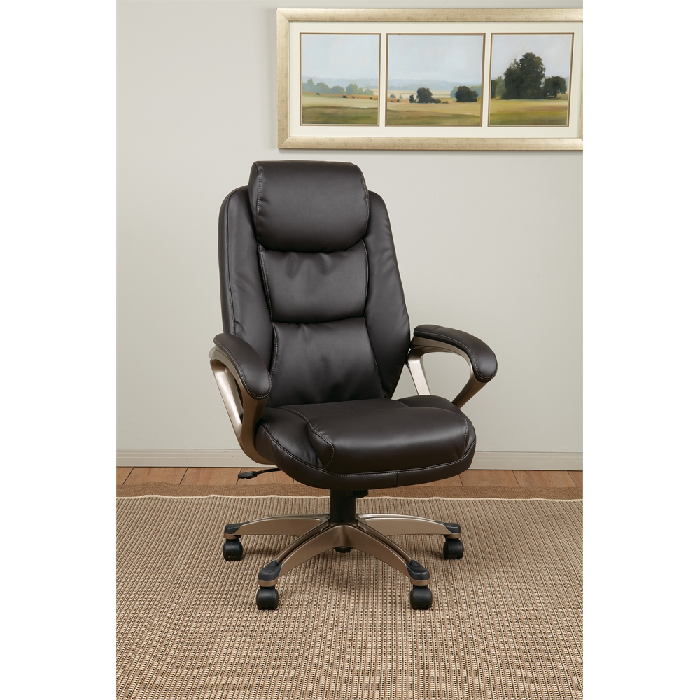 Executive Bonded Leather Chair. Picture 4