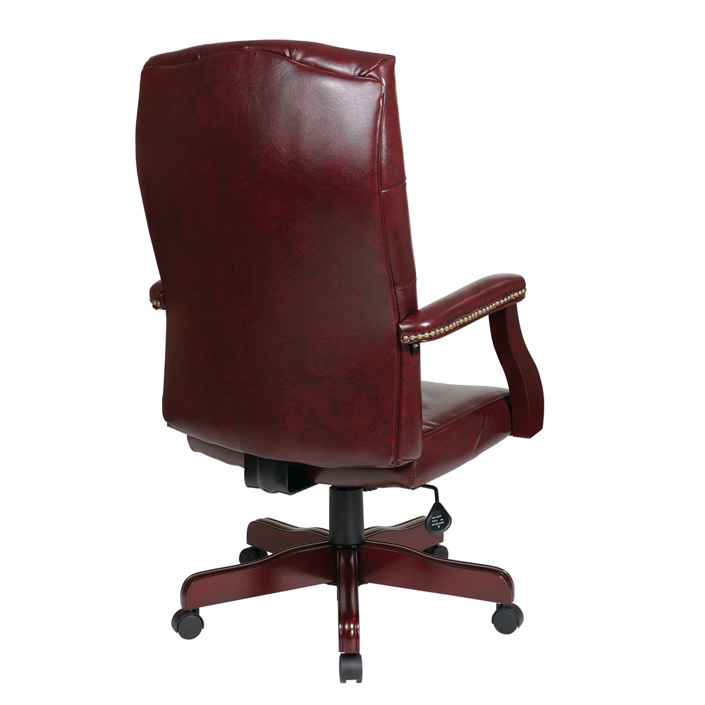 Traditional Executive Chair with Padded Arms. Picture 3