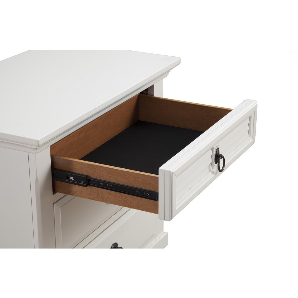 Winchester 3 Drawer Nightstand, White. Picture 5
