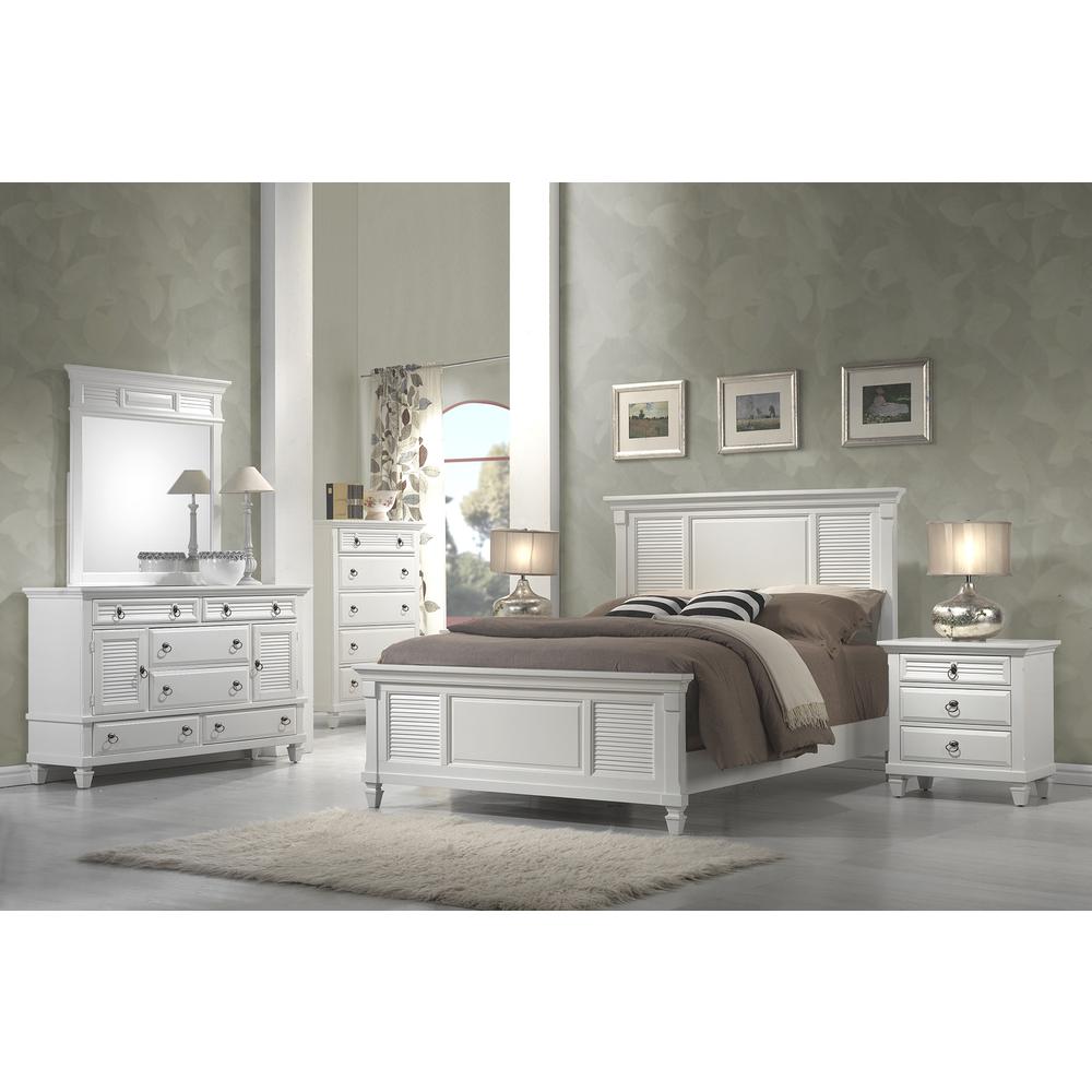 Winchester 3 Drawer Nightstand, White. Picture 2