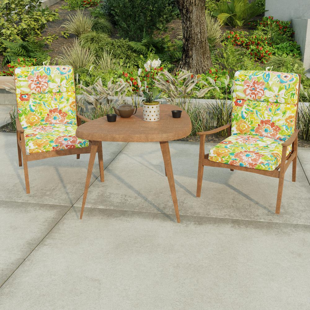 Sun River Garden Multi Floral French Edge Outdoor Chair Cushion with Ties. Picture 3