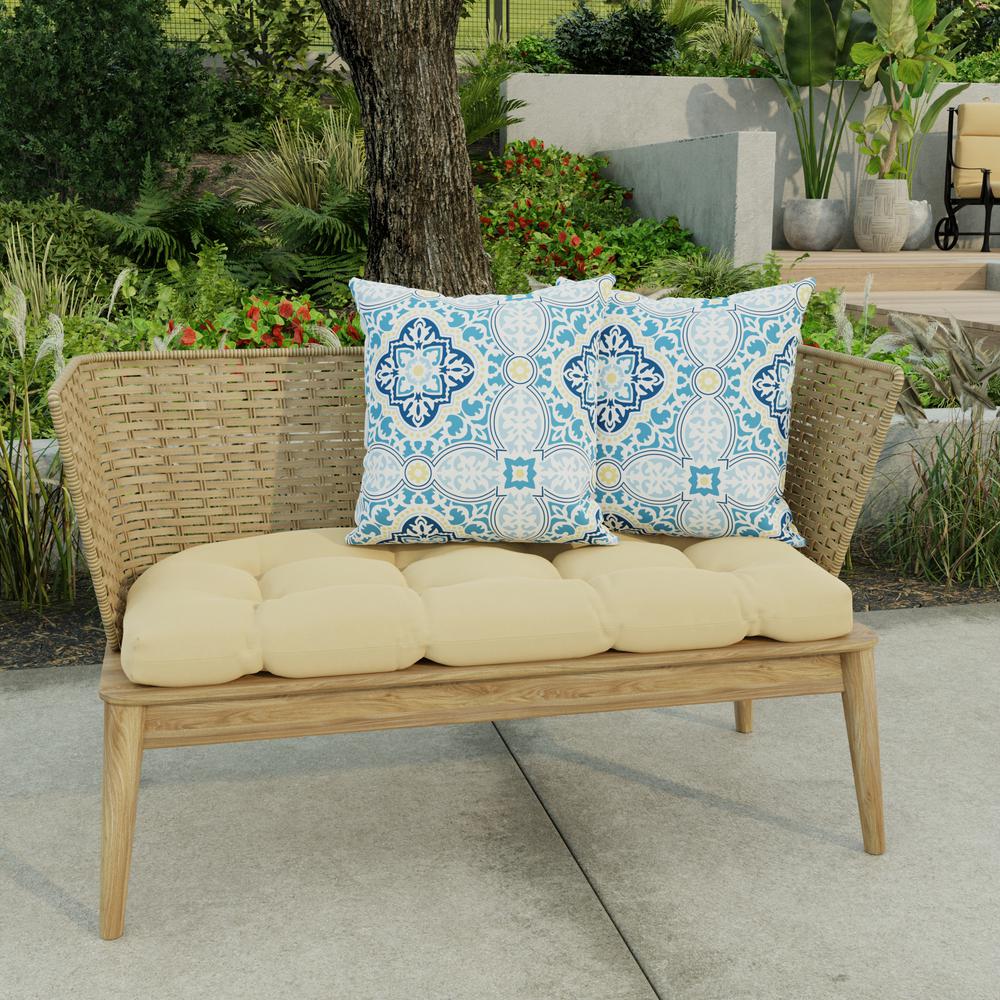 Rave Sky Blue Quatrefoil Square Knife Edge Outdoor Throw Pillows (2-Pack). Picture 3