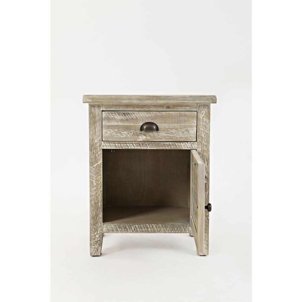 Accent Table - Washed Grey. Picture 8