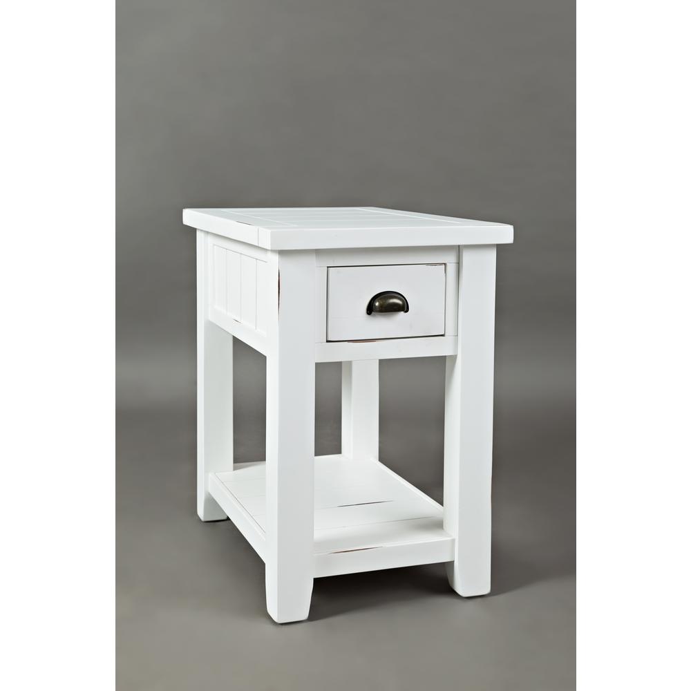 Chairside Table - Weathered White. Picture 5