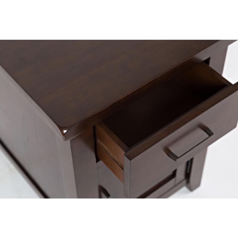 Contemporary Brown Chairside Table. Picture 6