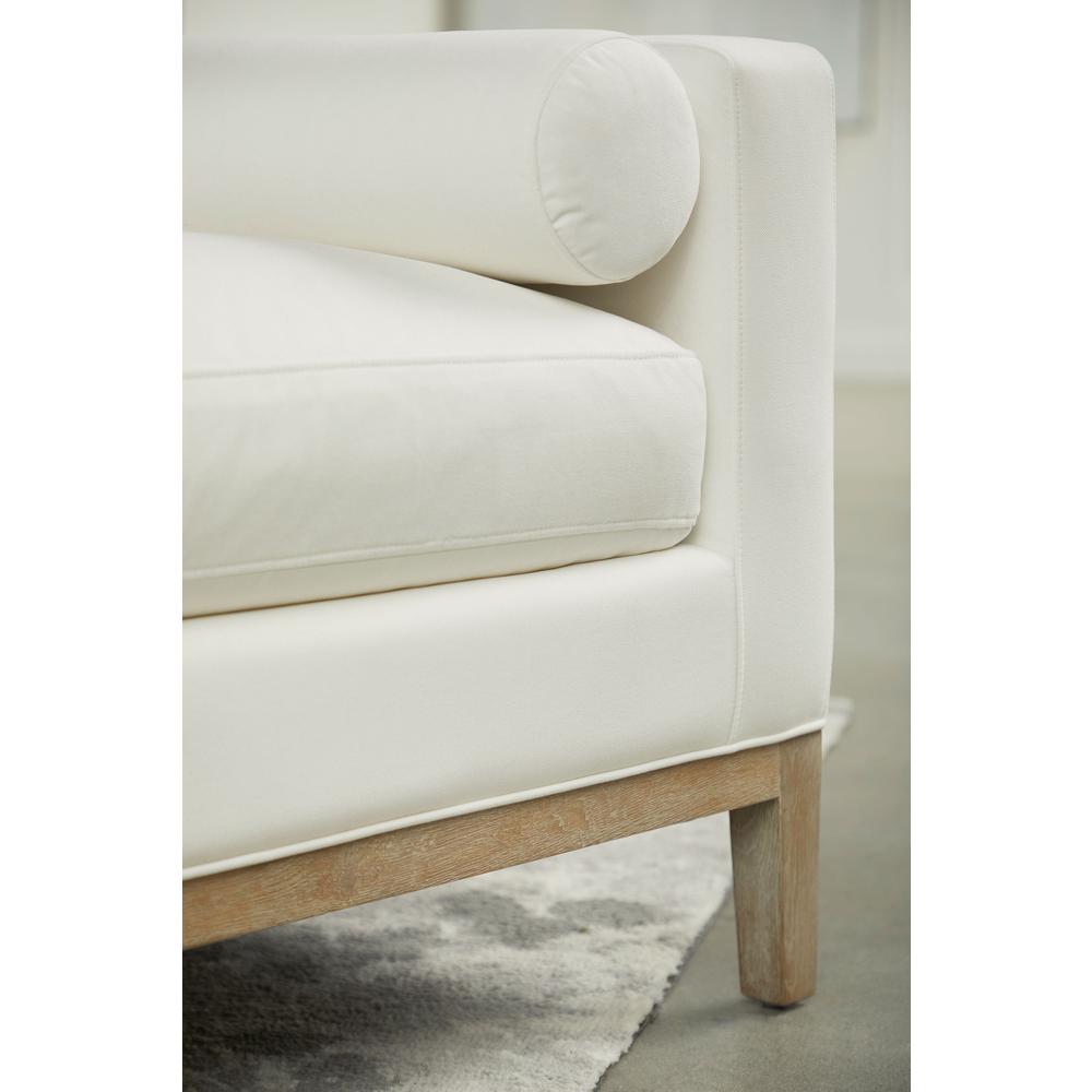 Keaton Upholstered Bench. Picture 7
