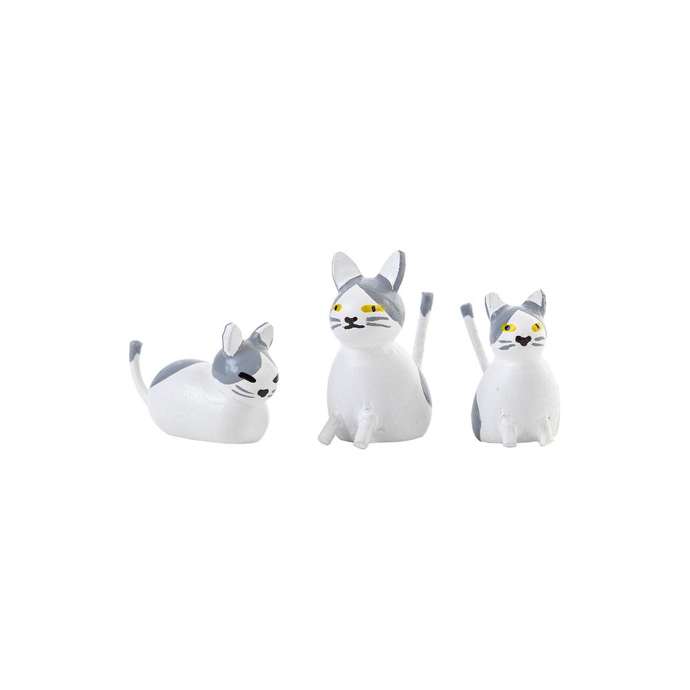 Dregeno Easter Figures - Cat Family - 1.75"H x 1.5"W x 1.25"D. Picture 1