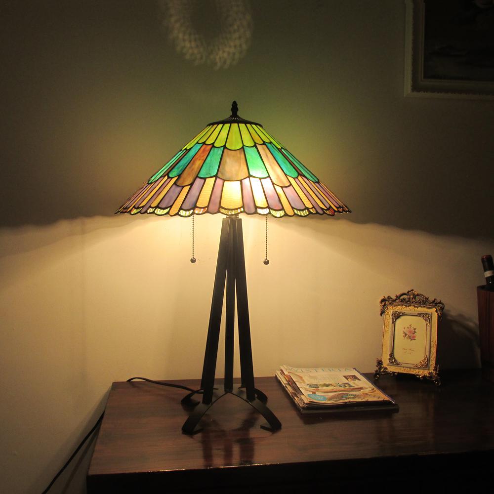 LANDRY Tiffany-style 3 Light Geometric Table Lamp 20" Shade. Picture 3