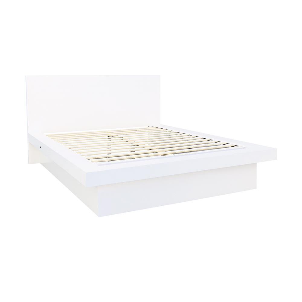 Jessica Eastern King Platform Bed with Rail Seating White. Picture 1