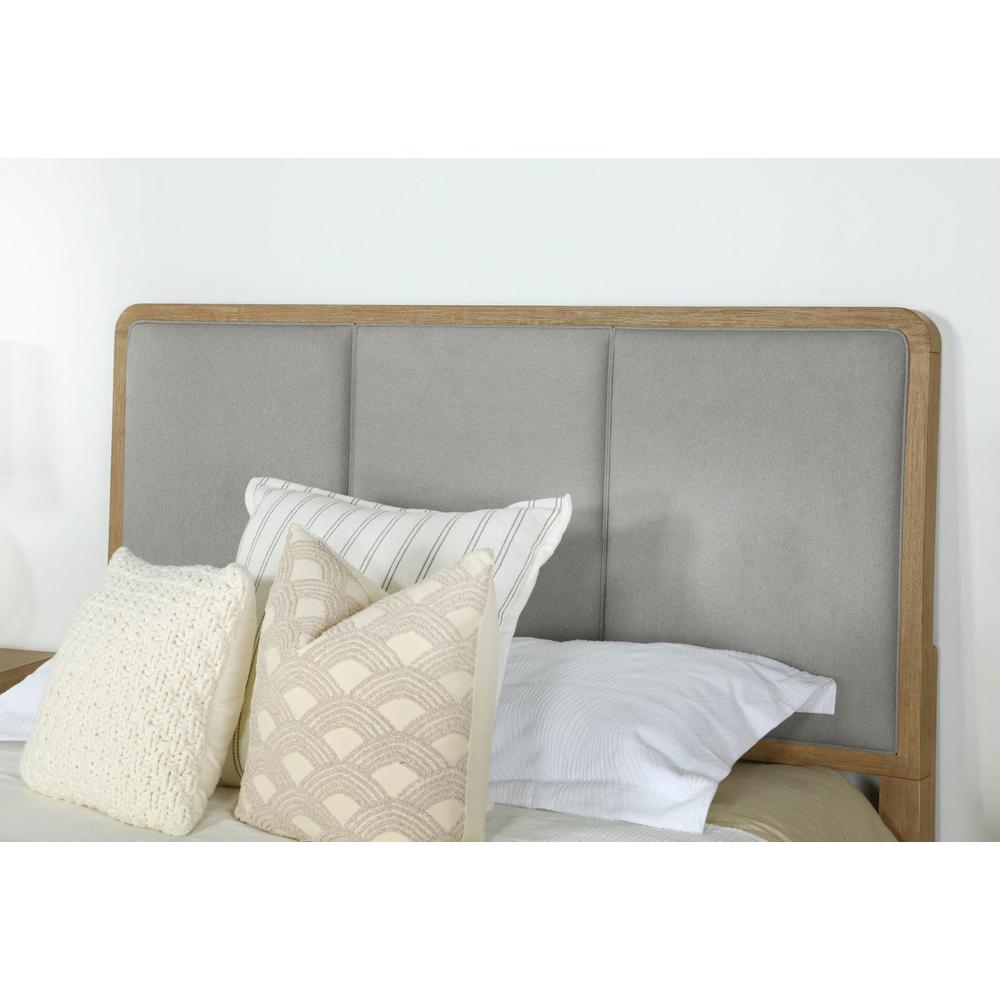 Arini Upholstered Queen Panel Bed Sand Wash and Grey. Picture 4