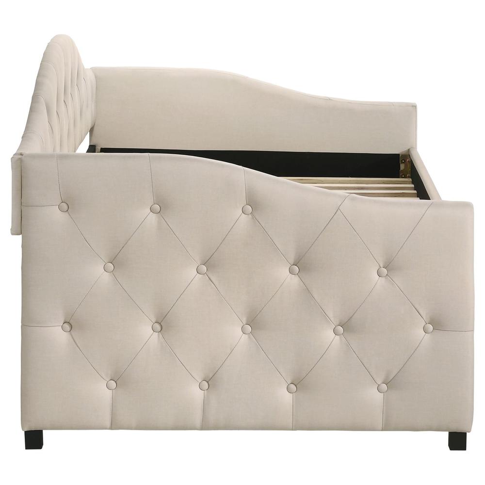 Sadie Upholstered Twin Daybed with Trundle. Picture 6