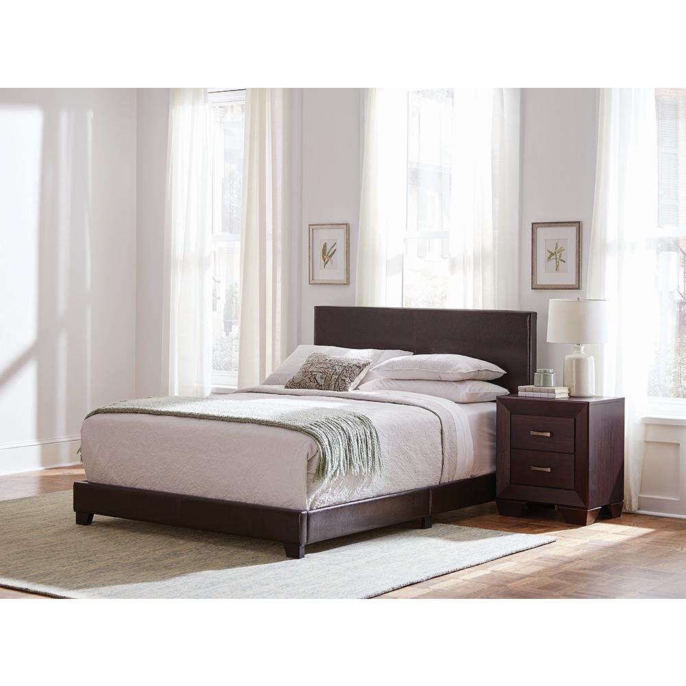 Dorian 5-piece Eastern King Bedroom Set Brown and Dark Cocoa. Picture 1