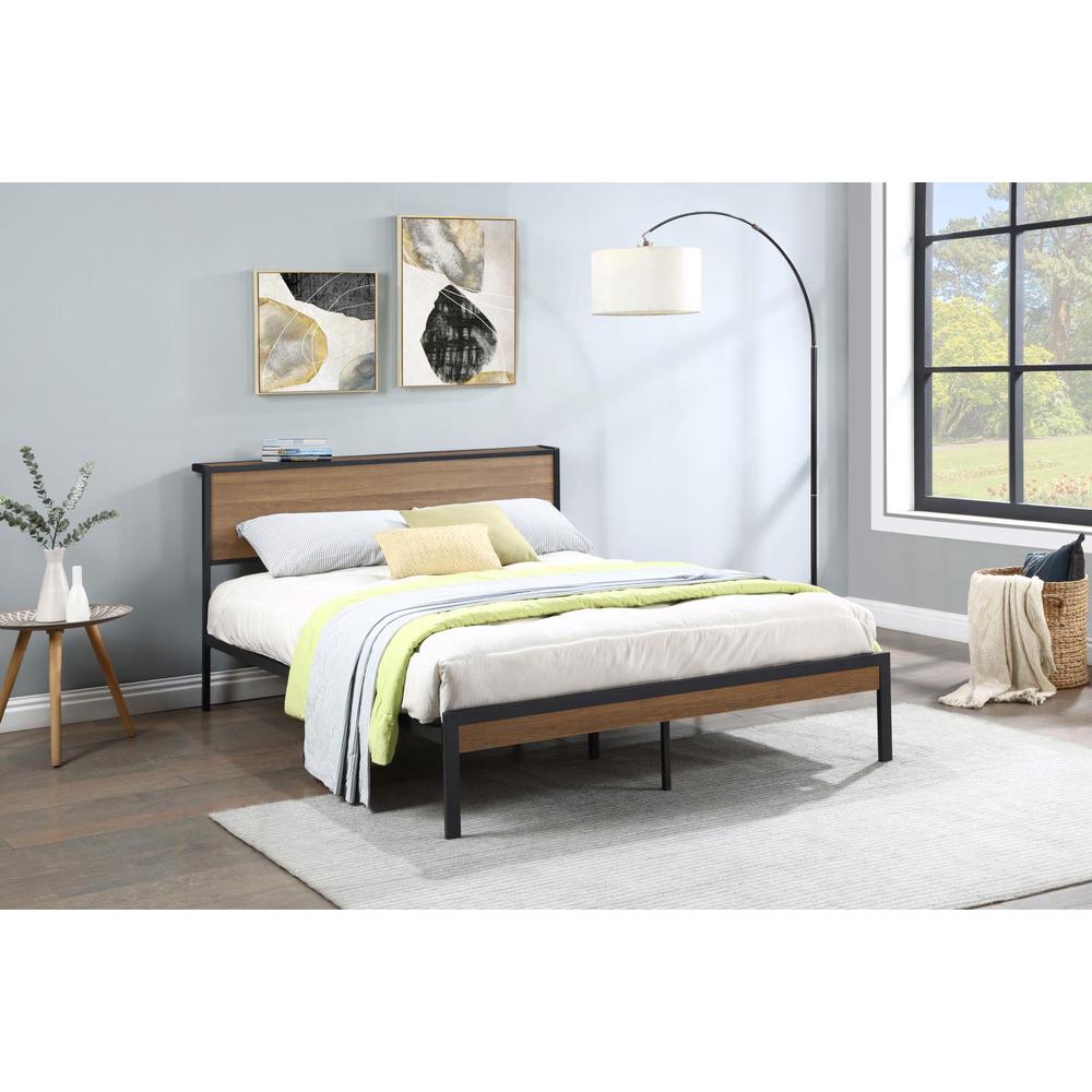 Ricky Queen Platform Bed Light Oak and Black. Picture 6