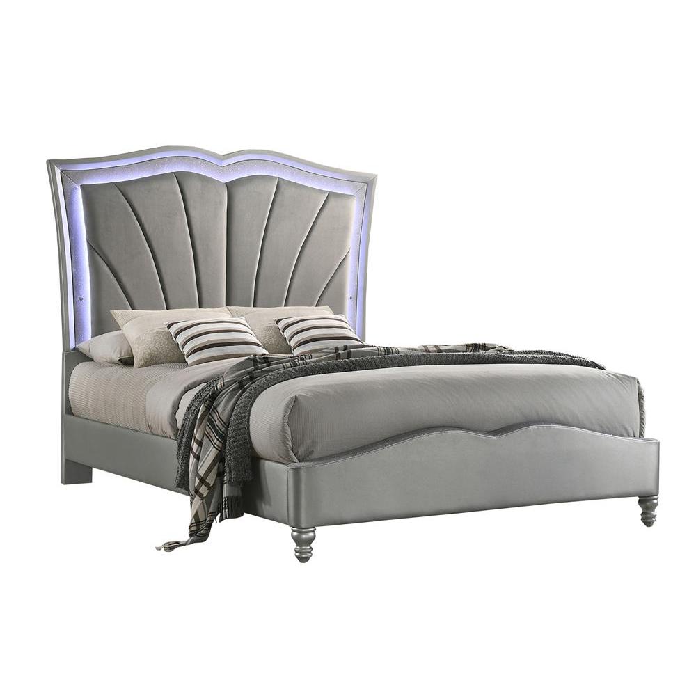 Chasina Queen Upholstered Bed with LED Lighting Grey. Picture 2