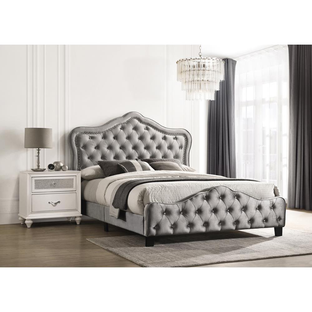 Bella Upholstered Tufted Panel Bed Grey. Picture 2