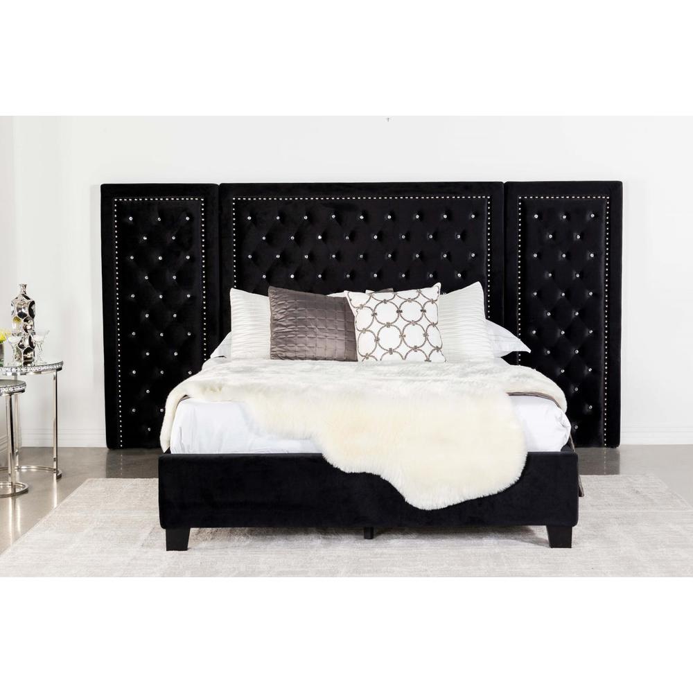Hailey Upholstered Platform Queen Bed with Wall Panel Black. Picture 2