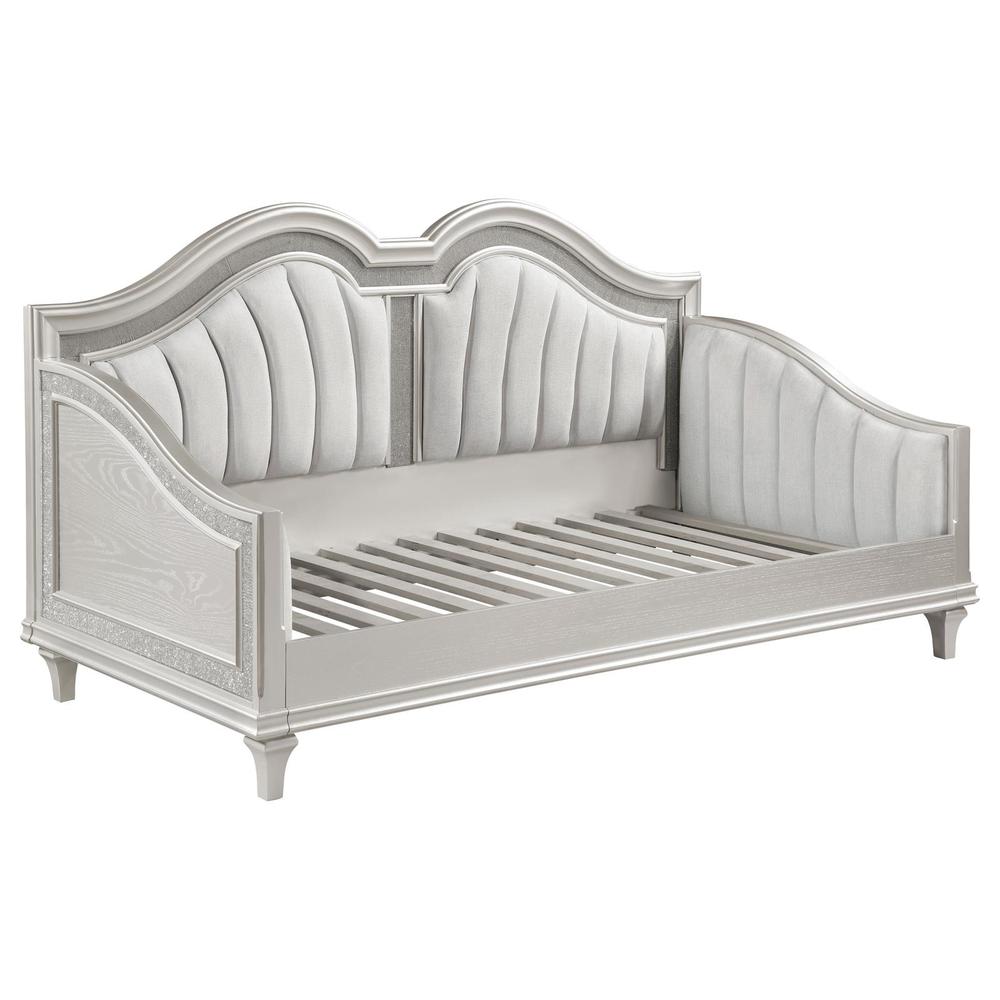 Evangeline Upholstered Twin Daybed with Faux Diamond Trim Silver and Ivory. Picture 14