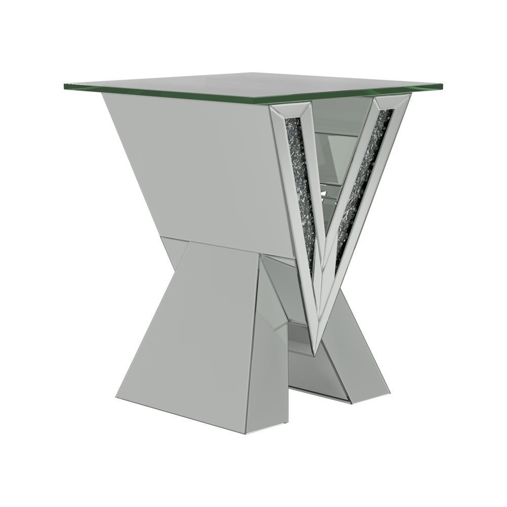 Taffeta V-shaped End Table with Glass Top Silver. Picture 1