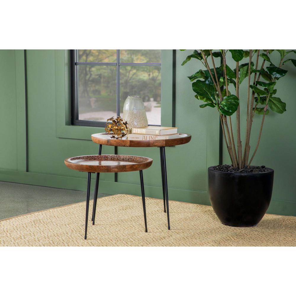 Nuala 2-piece Round Nesting Table with Tripod Tapered Legs Honey and Black. Picture 2