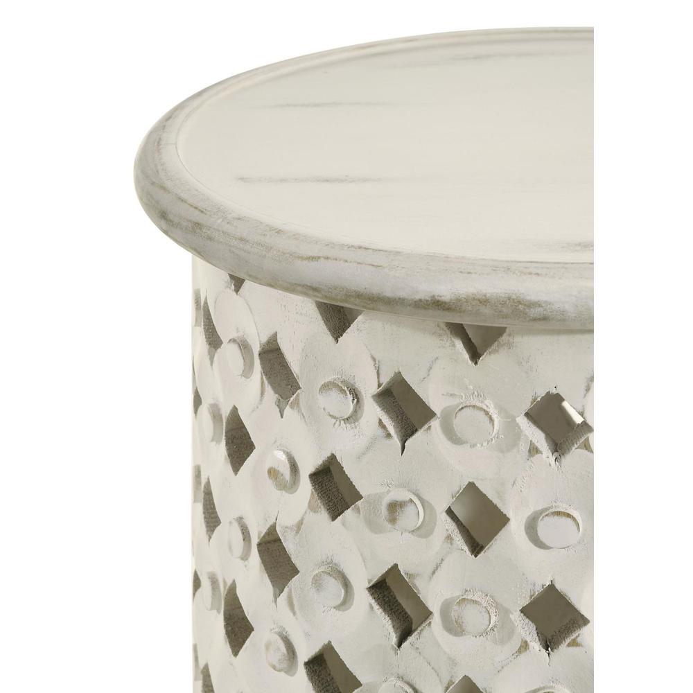 Krish 24-inch Round Accent Table White Washed. Picture 2