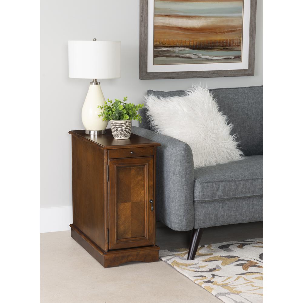 Butler Hazelnut Accent Table. Picture 9