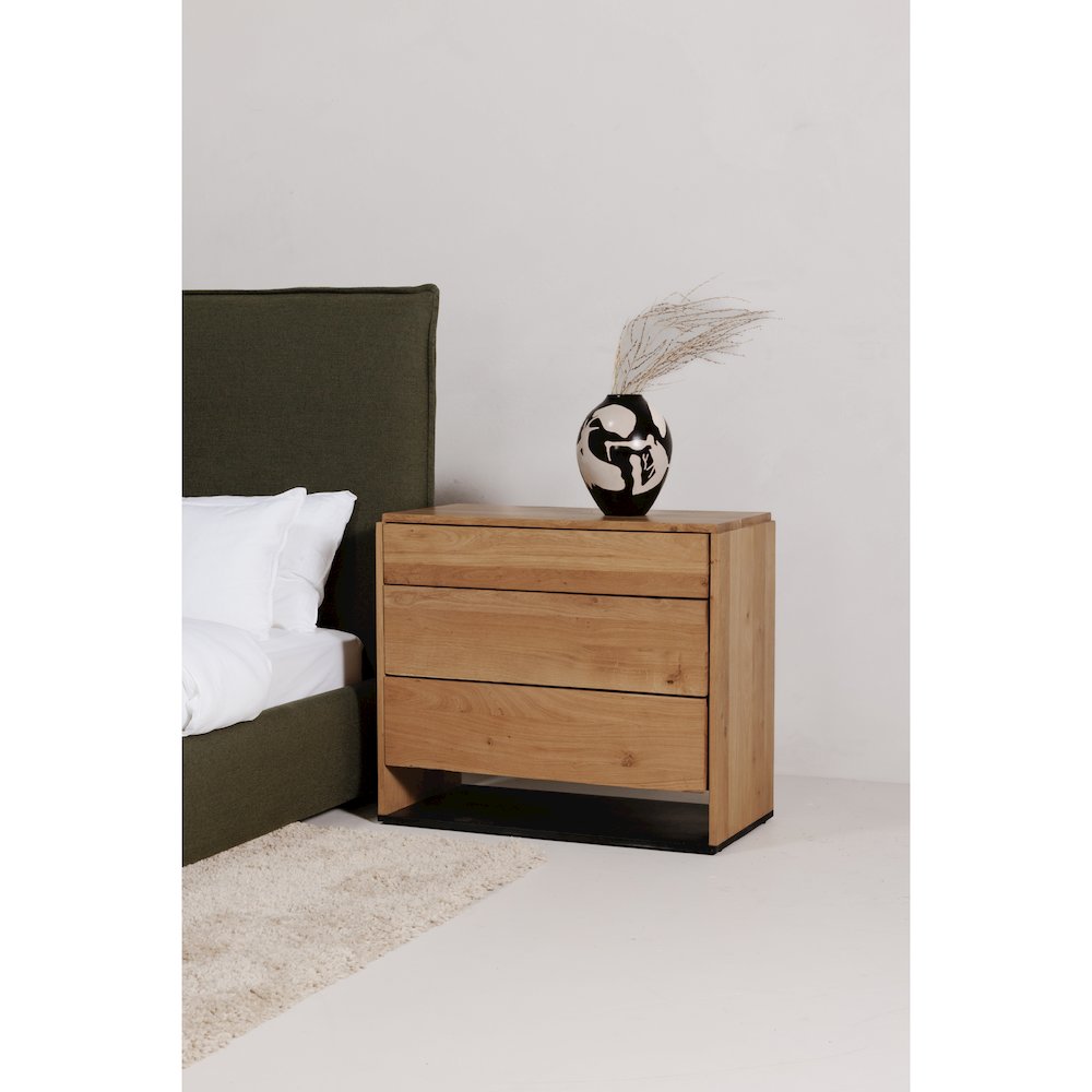 Quinton3 Drawer Nightstand Natural Oak. Picture 11