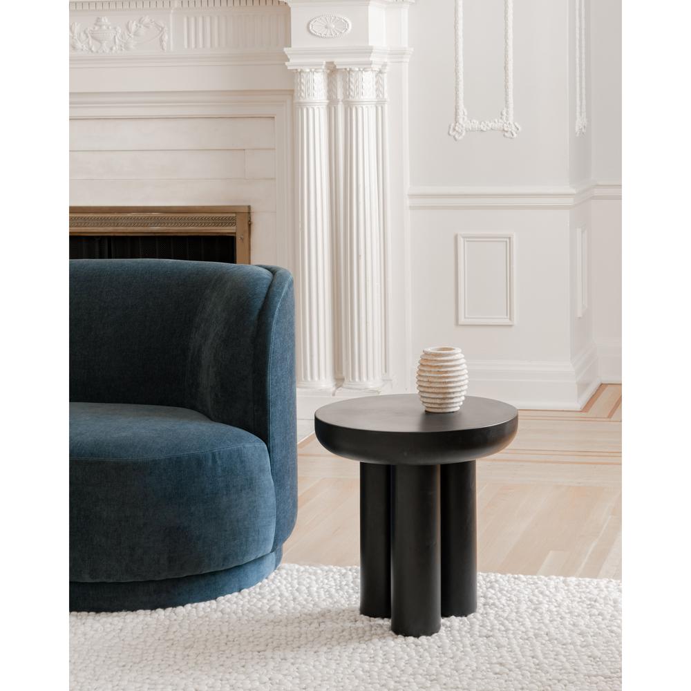 Rocca Side Table. Picture 5