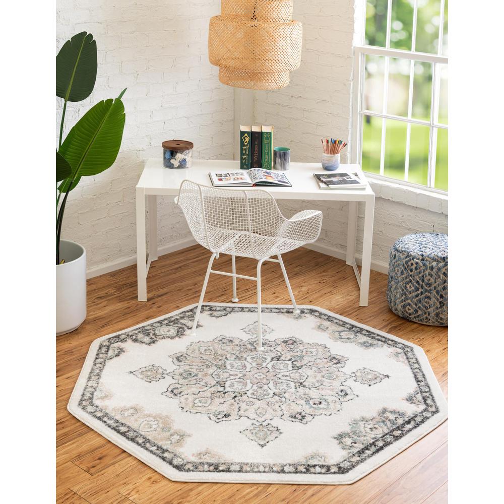 Unique Loom 5 Ft Octagon Rug in Ivory (3158670). Picture 2
