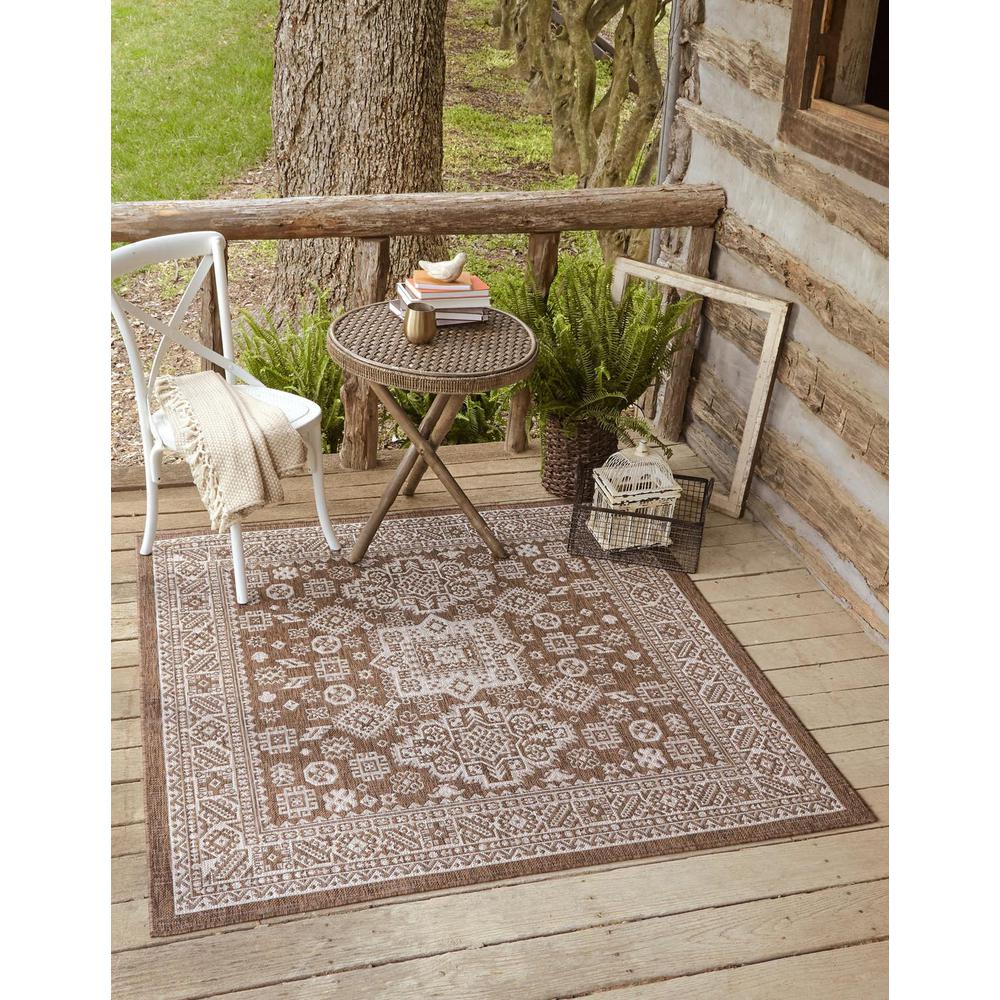 Unique Loom 10 Ft Square Rug in Brown (3162490). Picture 1