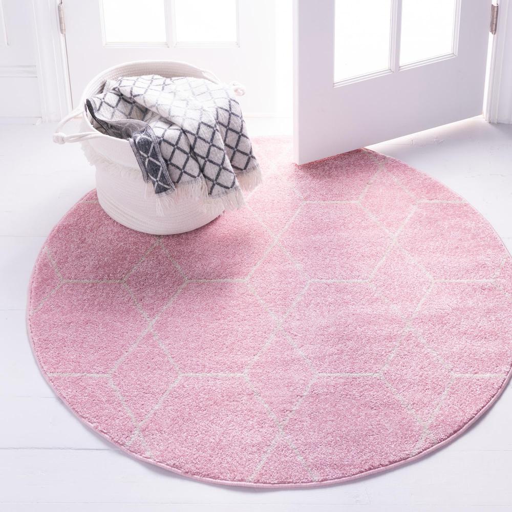 Unique Loom 3 Ft Round Rug in Light Pink (3151601). Picture 2