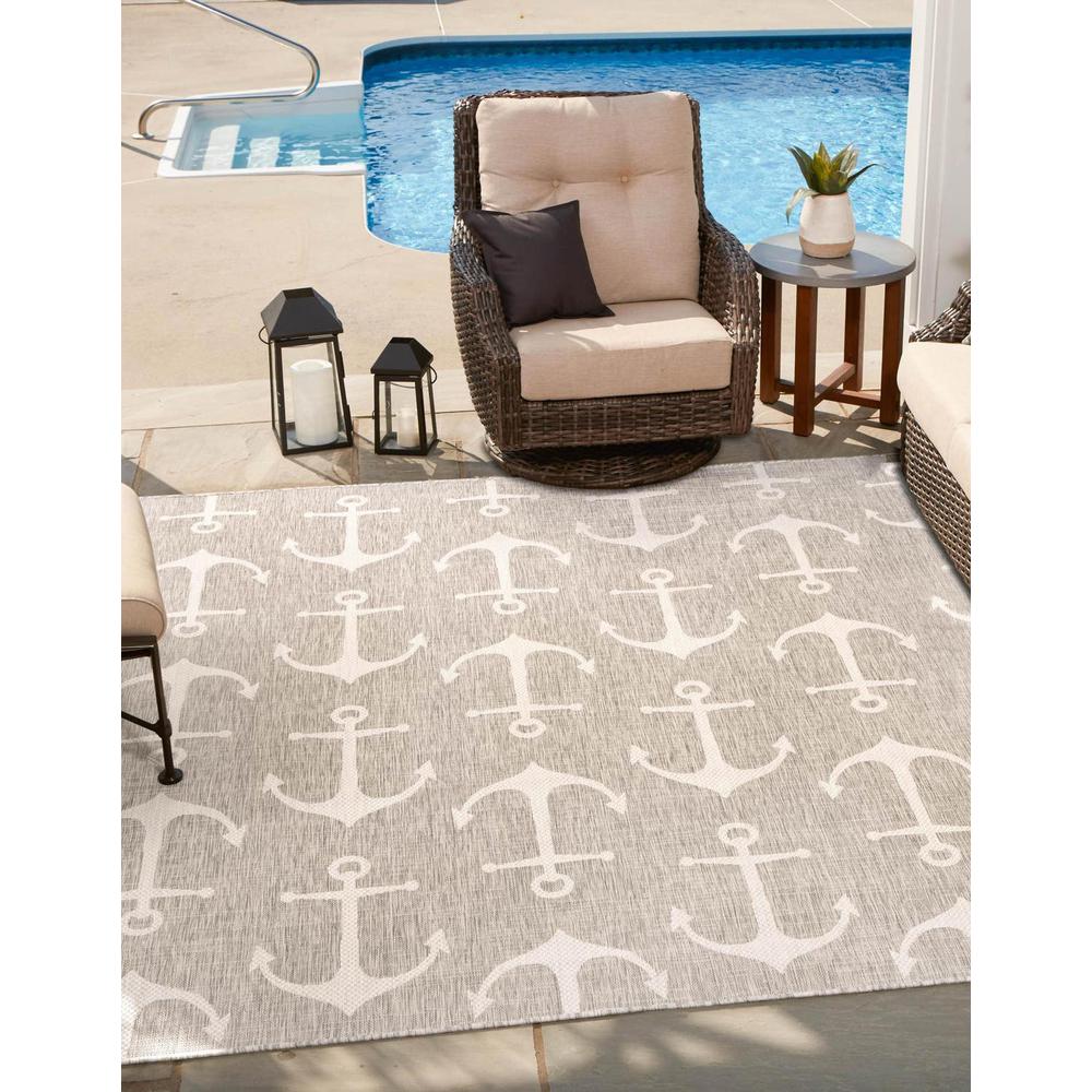 Unique Loom 5 Ft Square Rug in Gray (3162816). Picture 1