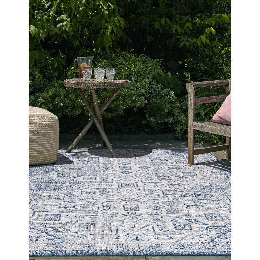 Outdoor Aztec Collection, Area Rug, Blue, 5' 3" x 7' 10", Rectangular. Picture 3