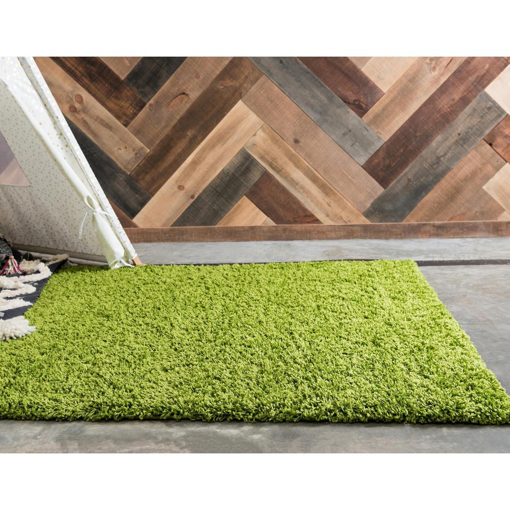 Solid Shag Rug, Grass Green (8' 0 x 10' 0). Picture 4