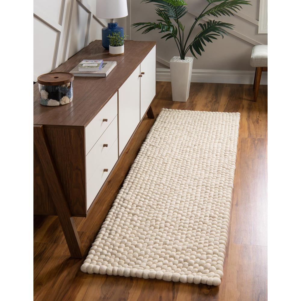 Unique Loom 6 Ft Runner in Ivory (3155857). Picture 2