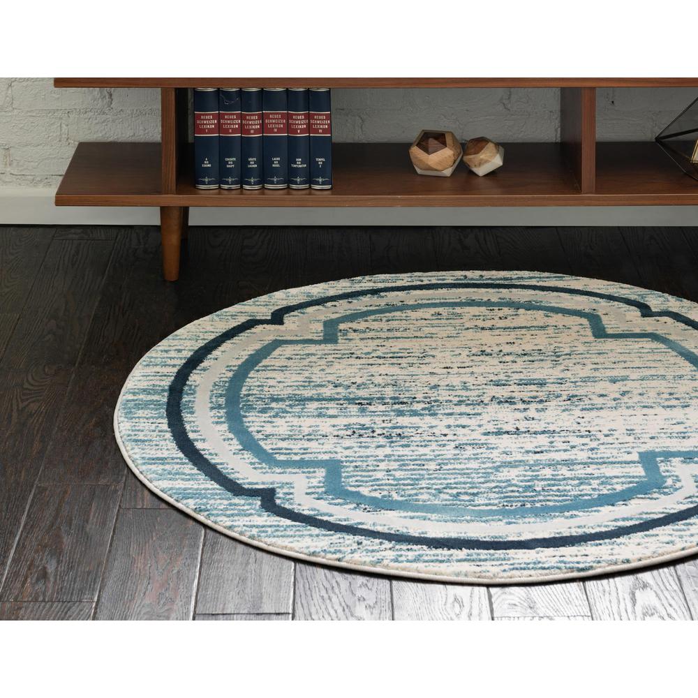 Unique Loom 4 Ft Round Rug in Blue (3154371). Picture 3