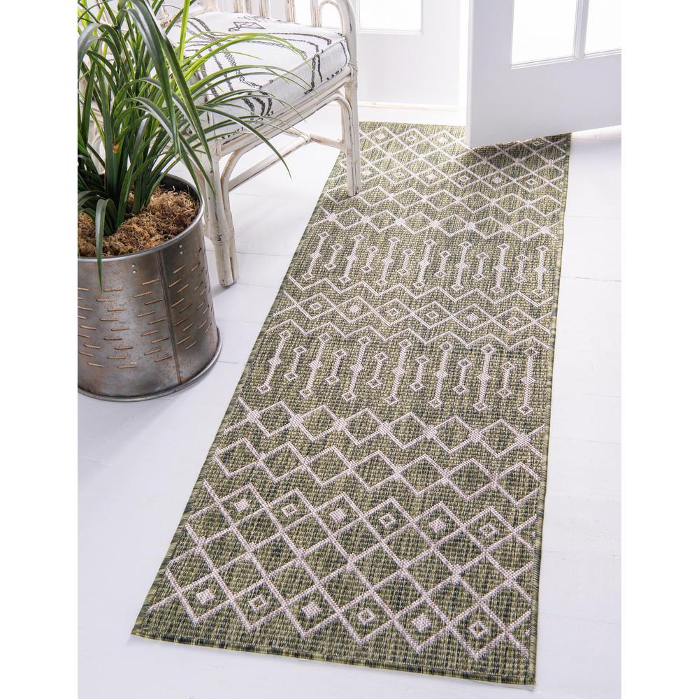 Unique Loom 8 Ft Runner in Green (3159584). Picture 2