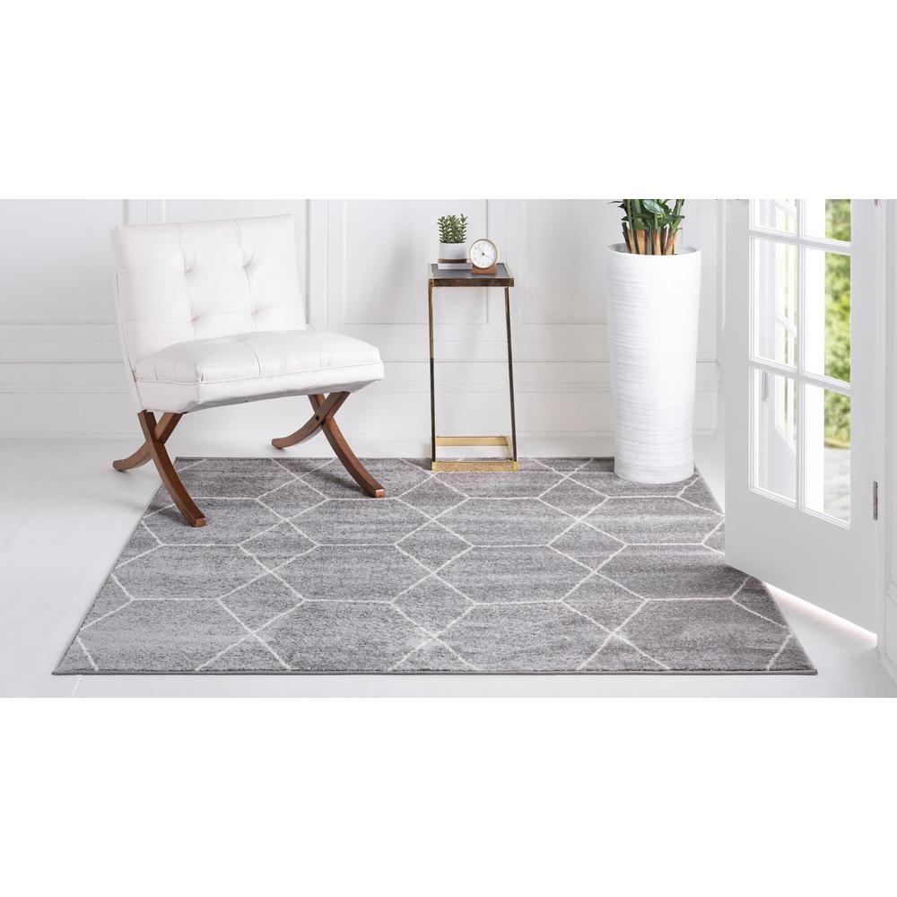 Unique Loom 4 Ft Square Rug in Light Gray (3151526). Picture 4