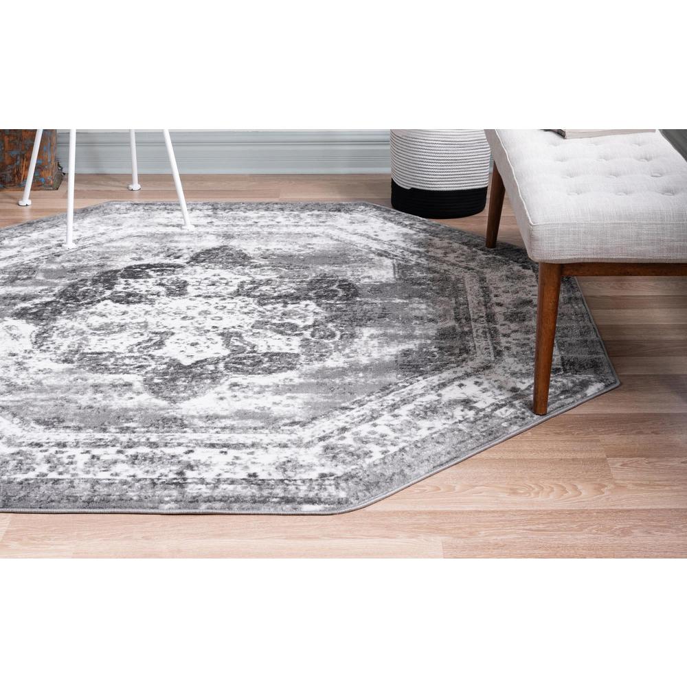 Unique Loom 5 Ft Octagon Rug in Gray (3152840). Picture 3