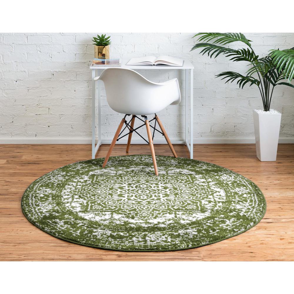 Unique Loom 5 Ft Round Rug in Green (3150453). Picture 4