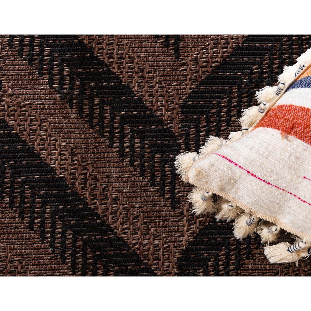 Outdoor Chevron Rug, Brown (5' 3 x 8' 0). Picture 6