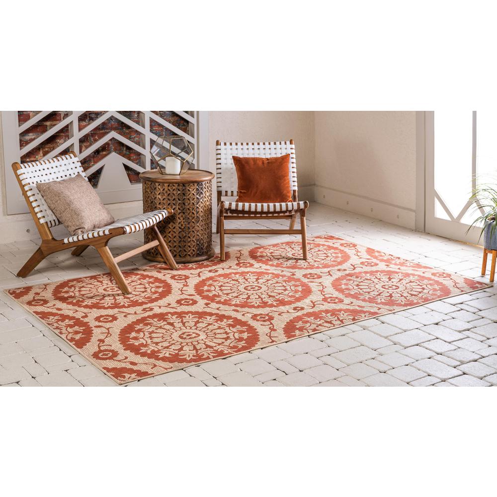 Outdoor Medallion Rug, Terracotta (5' 3 x 8' 0). Picture 3