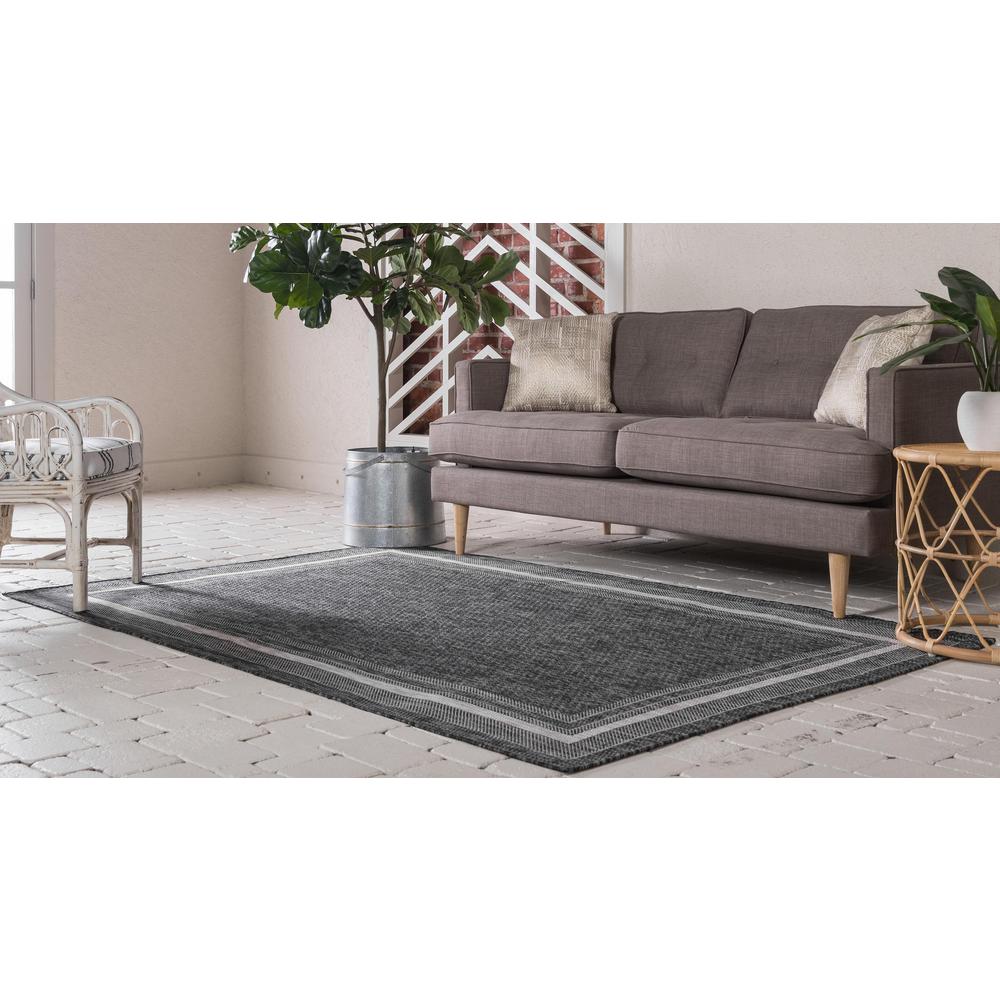 Outdoor Soft Border Rug, Black (5' 0 x 8' 0). Picture 3