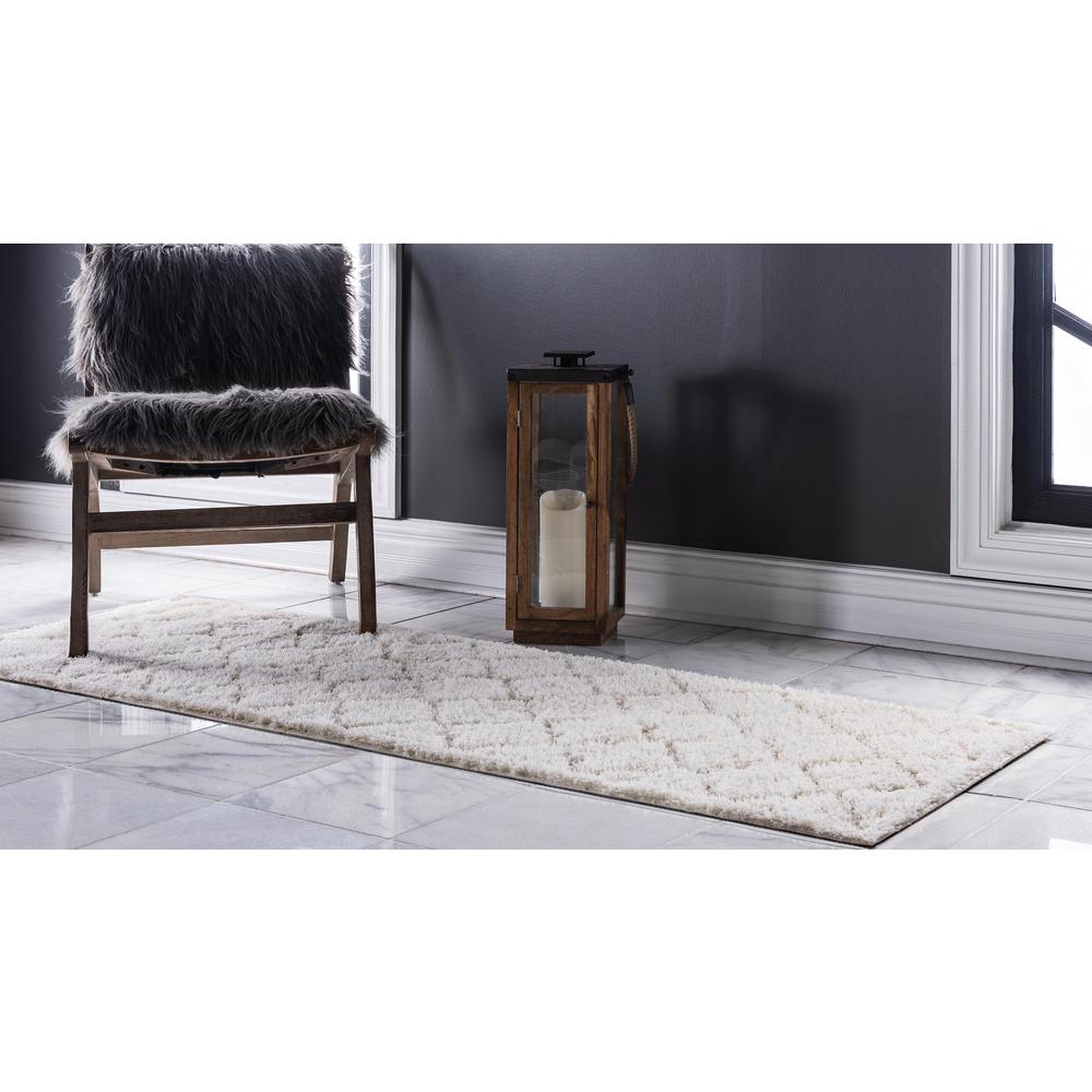 Traditional Trellis Shag Rug, Ivory (2' 0 x 6' 7). Picture 3