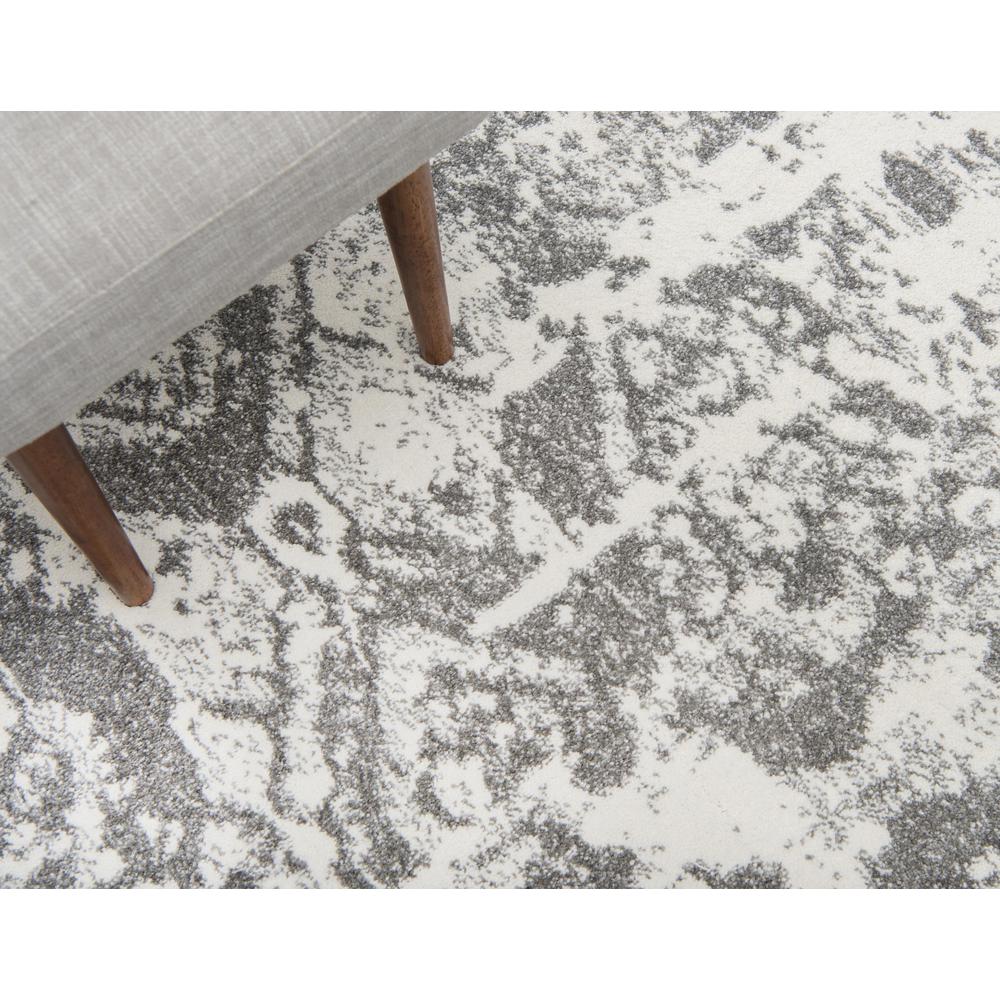 Piazza Rosso Rug, Light Gray (2' 7 x 10' 0). Picture 6