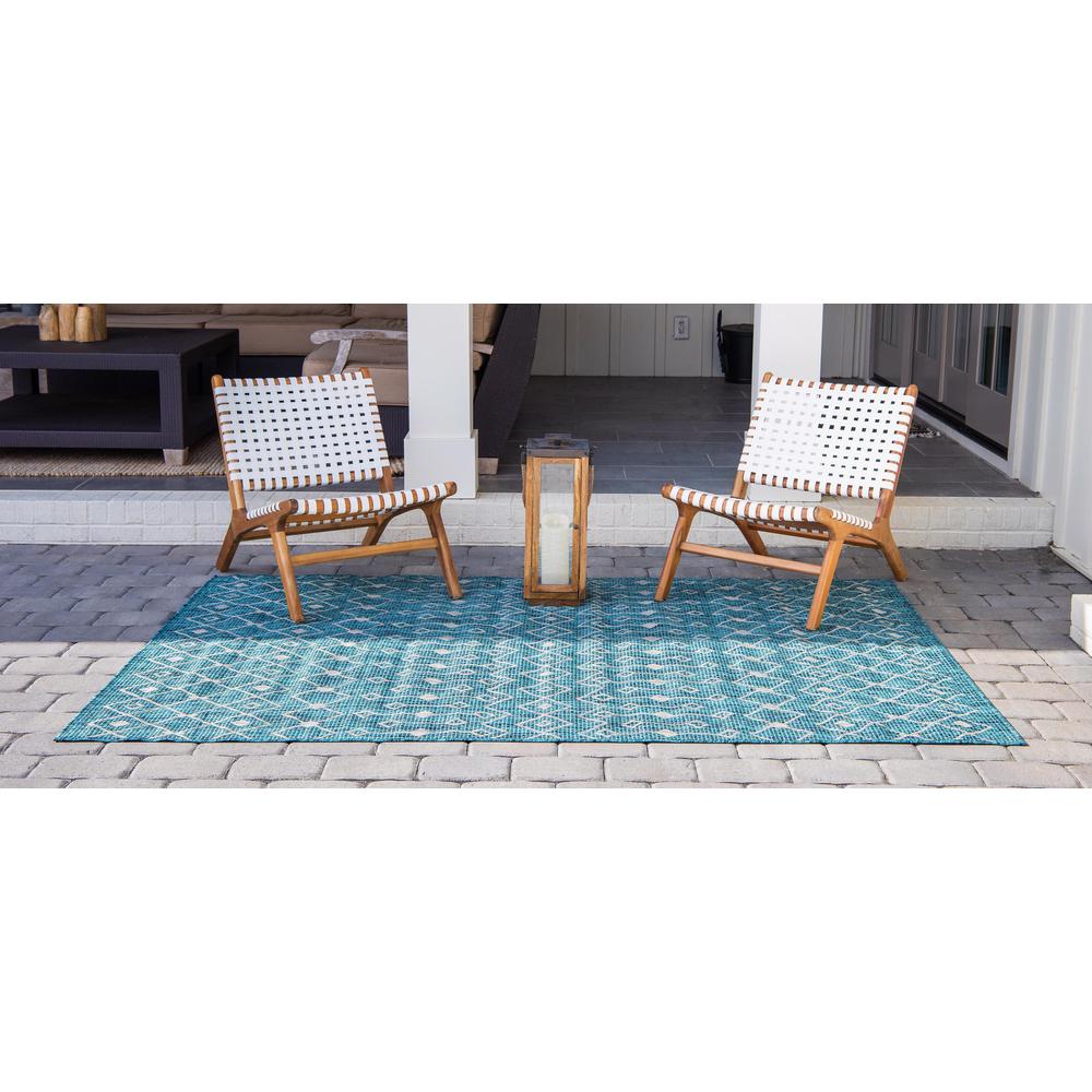 Outdoor Tribal Trellis Rug, Teal/Gray (8' 0 x 11' 4). Picture 4