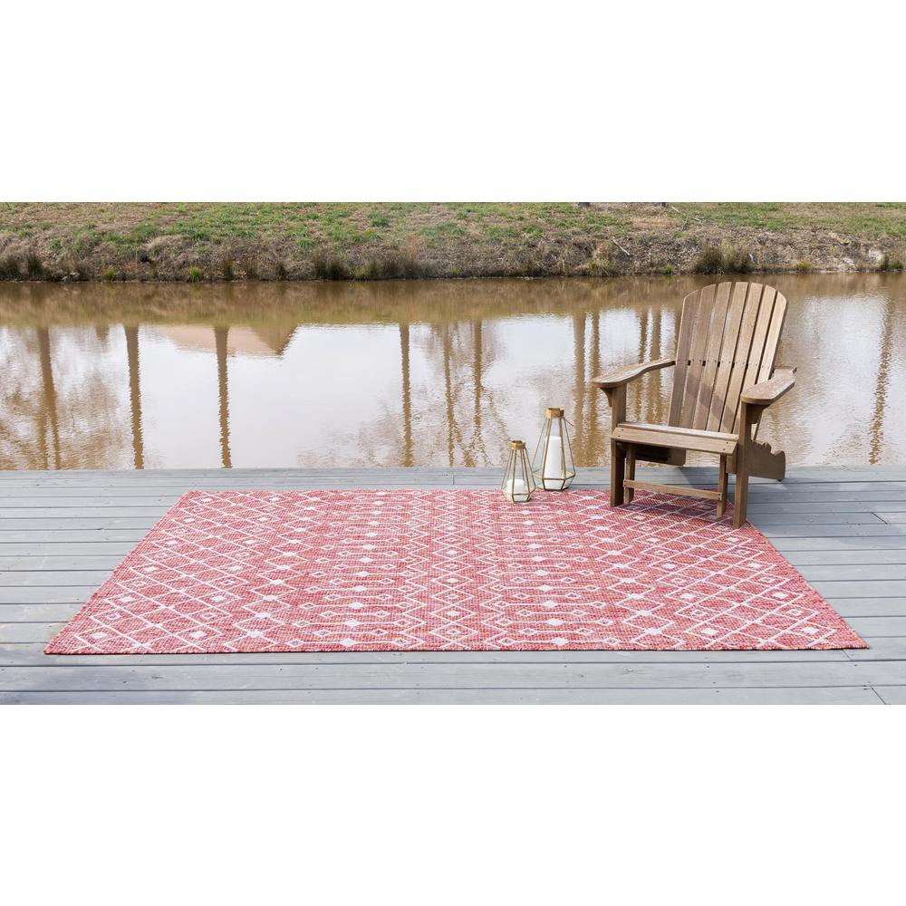 Outdoor Tribal Trellis Rug, Rust Red/Gray (8' 0 x 11' 4). Picture 4