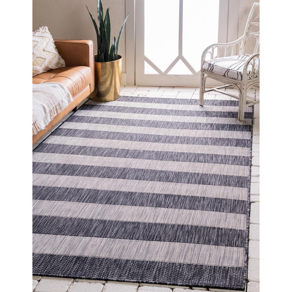 Outdoor Distressed Stripe Rug, Gray (6' 0 x 9' 0). Picture 2