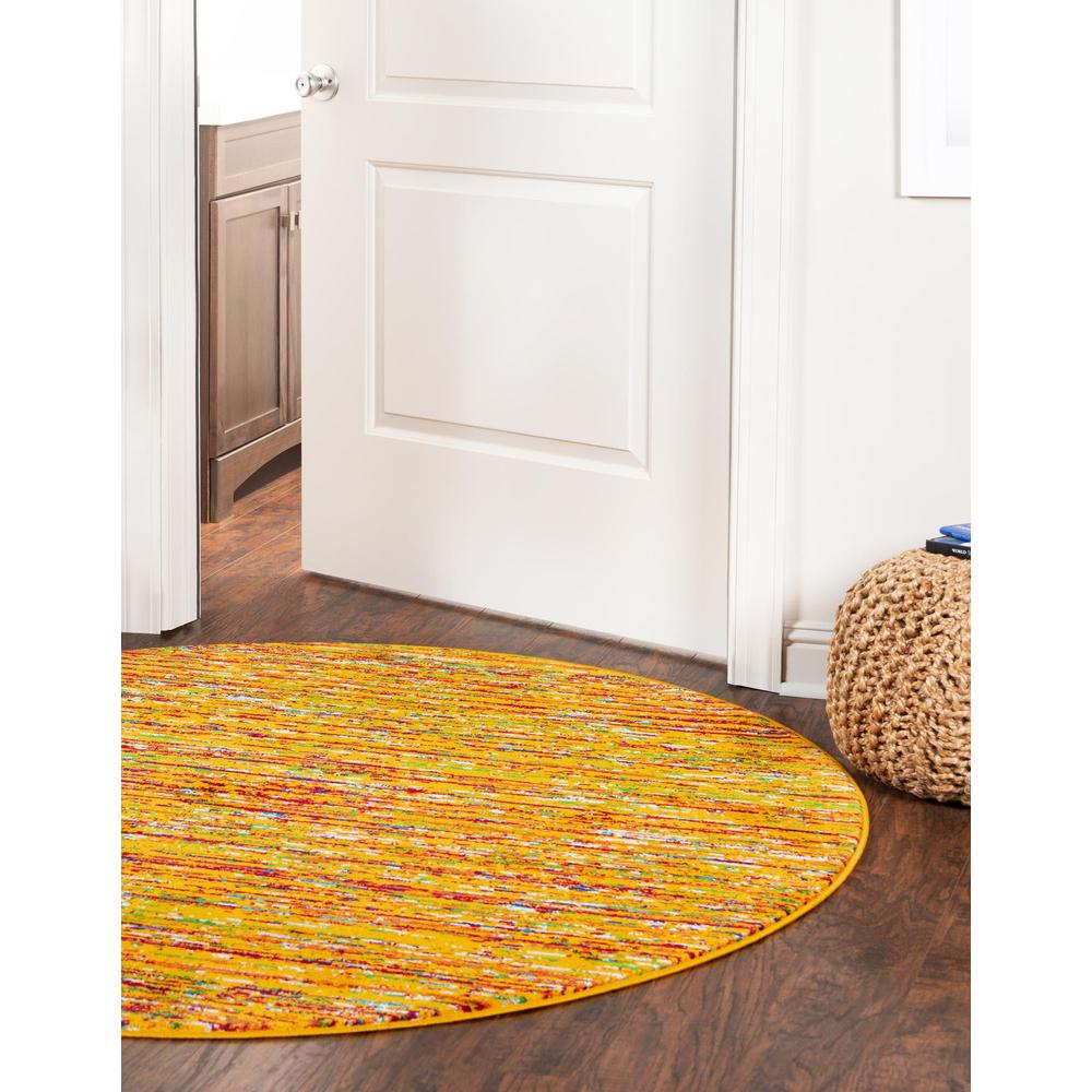 Unique Loom 5 Ft Round Rug in Yellow (3161144). Picture 3